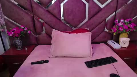 Victoria online show from 03-03-25, 07:17