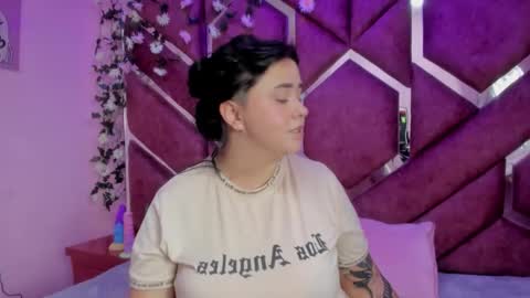 Snapshot of victoria_rossy_ chatting on 03-06-26, 09:00 Victoria online show from 03-06-26, 09:00