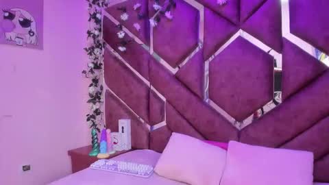 Snapshot of victoria_rossy_ chatting on 03-20-26, 08:46 Victoria online show from 03-20-26, 08:46