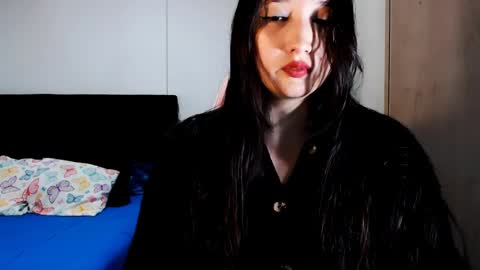 Snapshot of victoria_smile_ chatting on 12-21-24, 07:38 Victoria online show from 12-21-24, 07:38