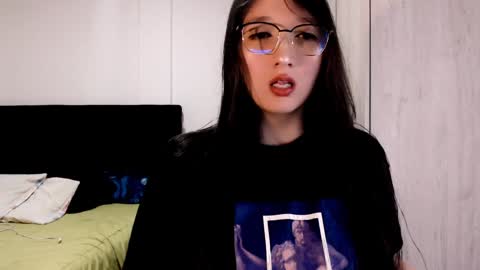 Snapshot of victoria_smile_ chatting on 01-07-25, 10:08 Victoria online show from 01-07-25, 10:08