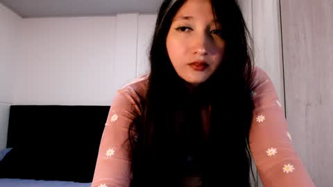 Snapshot of victoria_smile_ chatting on 01-26-25, 11:29 Victoria online show from 01-26-25, 11:29