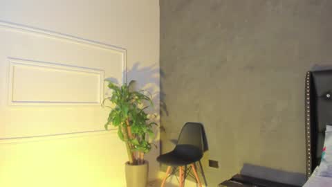 Snapshot of victoria_vallejo_01 chatting on 06-27-26, 12:22 Victoria online show from 06-27-26, 12:22