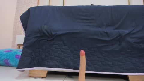 Victoria Sofia online show from 02-17-25, 06:09