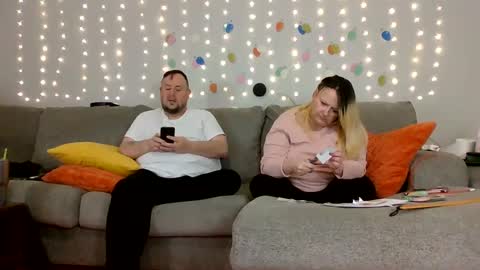 Victoria and Jesse online show from 12-11-24, 03:37
