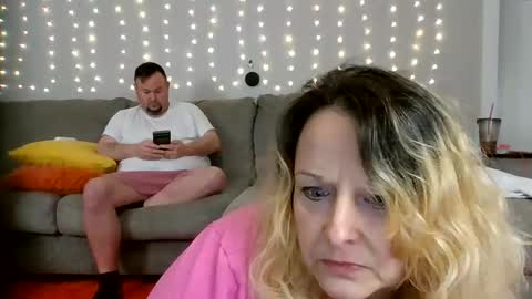 Victoria and Jesse online show from 12-22-24, 07:11