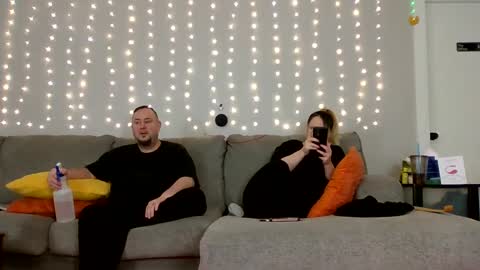 Victoria and Jesse online show from 01-03-25, 06:44