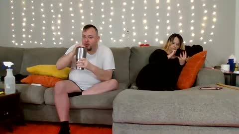 Victoria and Jesse online show from 01-08-25, 09:00