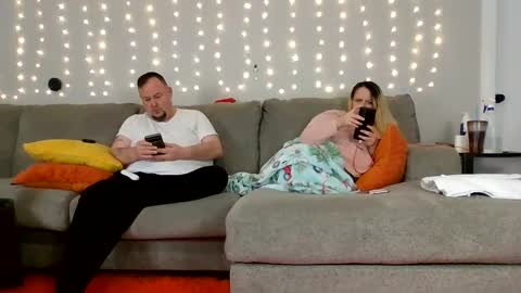 Victoria and Jesse online show from 01-13-25, 04:41