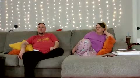Victoria and Jesse online show from 01-16-25, 03:35