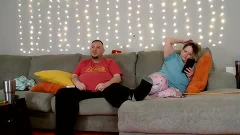 Victoria and Jesse online show from 01-24-25, 06:24
