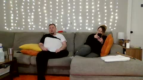Victoria and Jesse online show from 02-10-25, 03:53