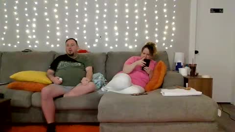 Victoria and Jesse online show from 02-14-25, 09:56