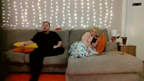 Victoria and Jesse online show from 02-22-25, 08:09