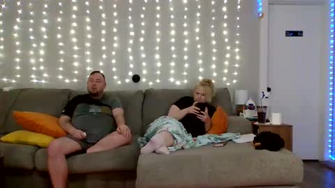 Victoria and Jesse online show from 03-05-25, 07:27