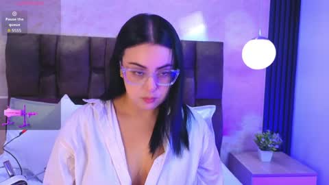 Victoria Andrade online show from 04-10-26, 12:43