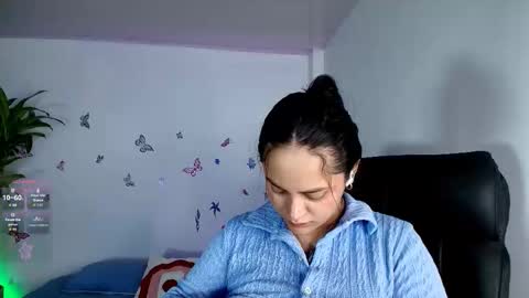 Snapshot of victoriablack_ chatting on 03-07-26, 09:06 Victoria online show from 03-07-26, 09:06