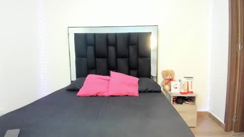 VICTORIA online show from 02-26-25, 12:03