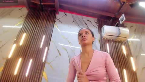 Victoria  online show from 03-02-26, 08:37