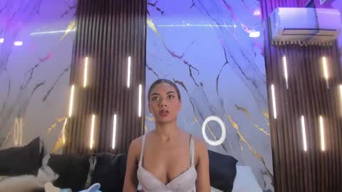 Victoria  online show from 05-10-26, 12:54