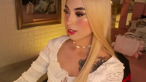 VICTORIA online show from 12-26-24, 09:37