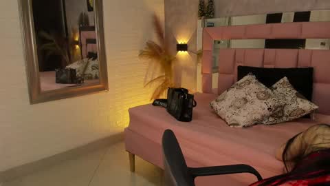 VICTORIA online show from 12-30-24, 07:42