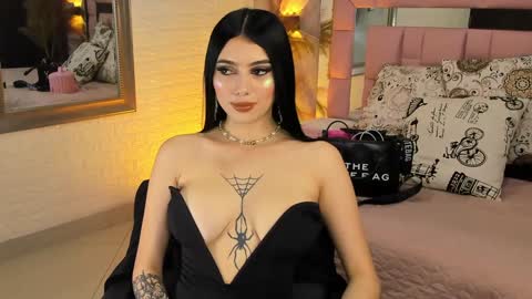 VICTORIA online show from 01-24-25, 07:39