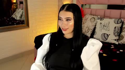 VICTORIA online show from 02-16-25, 03:04