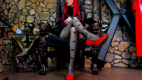 Victoria Heller online show from 10-04-25, 04:54