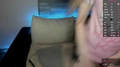 Snapshot of victoriakittty chatting on 11-05-25, 12:54 Victoria online show from 11-05-25, 12:54