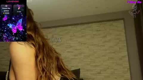 Snapshot of victoriamazze chatting on 07-25-26, 03:04 Victoria online show from 07-25-26, 03:04