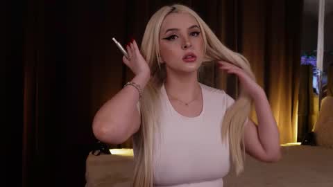 Snapshot of victoriamorrone chatting on 02-12-26, 11:00 Diddy online show from 02-12-26, 11:00