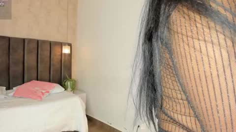 Maria Victoria online show from 01-04-25, 11:11