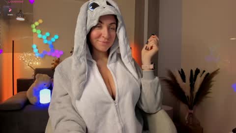 Viktoria online show from 11-27-25, 05:37