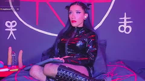 Victoria Vampire online show from 09-21-25, 10:06