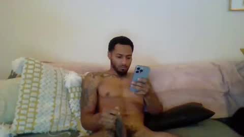 Snapshot of victoryd007 chatting on 12-15-24, 07:10 victoryd007 online show from 12-15-24, 07:10