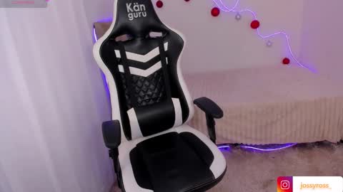 V  I C  T O R I A  online show from 11-19-25, 06:41