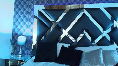 victtoria lee online show from 01-20-25, 01:18