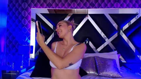 victtoria lee online show from 10-10-25, 09:03