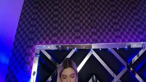victtoria lee online show from 05-09-26, 01:00