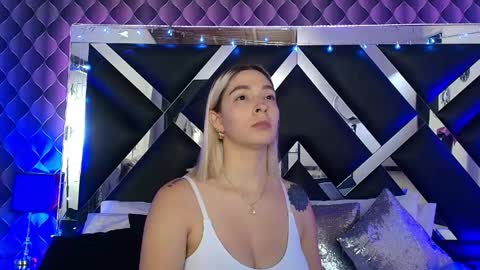 victtoria lee online show from 05-12-26, 08:17