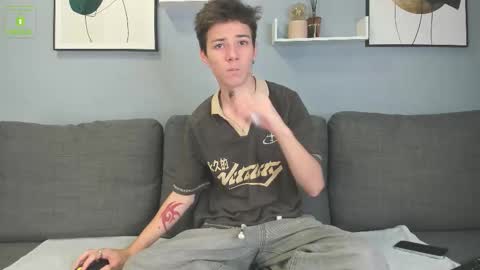 Snapshot of viego_pattel chatting on 10-04-25, 04:27 Viego Pattel online show from 10-04-25, 04:27