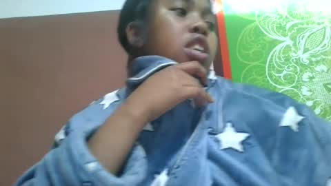 Snapshot of vierge28430 chatting on 07-11-26, 07:33 vierge28430 online show from 07-11-26, 07:33