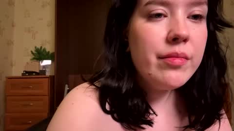 viesicaa online show from 10-02-25, 06:04