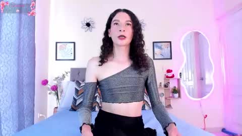 Violet online show from 03-06-26, 03:41