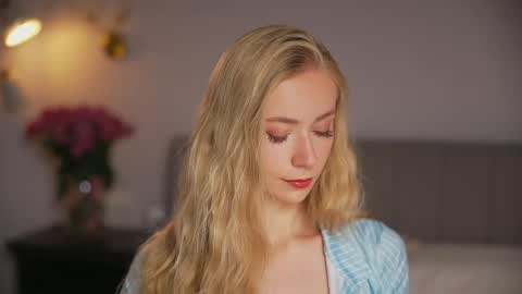 vika54784 online show from 05-18-26, 04:40