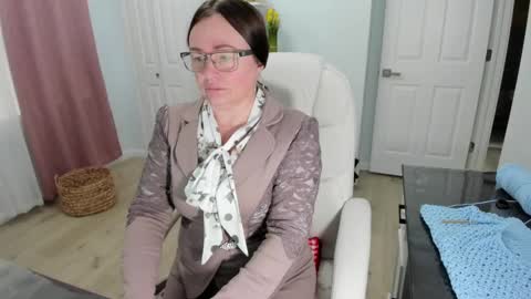 Snapshot of vika7333 chatting on 02-15-25, 02:11 Ukrainian-woman online show from 02-15-25, 02:11
