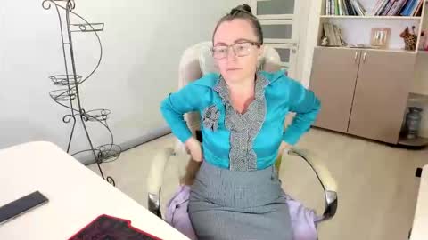 Snapshot of vika7333 chatting on 11-11-25, 01:00 Ukrainian-woman online show from 11-11-25, 01:00