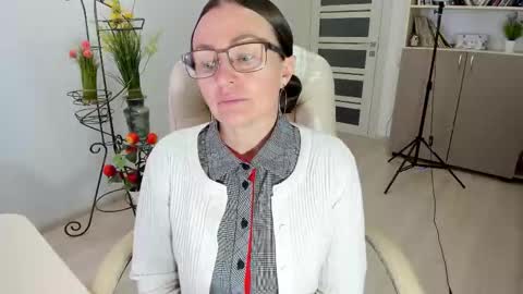 Snapshot of vika7333 chatting on 12-04-25, 10:46 Ukrainian-woman online show from 12-04-25, 10:46