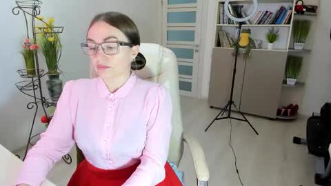 Snapshot of vika7333 chatting on 01-11-26, 07:57 Ukrainian-woman online show from 01-11-26, 07:57